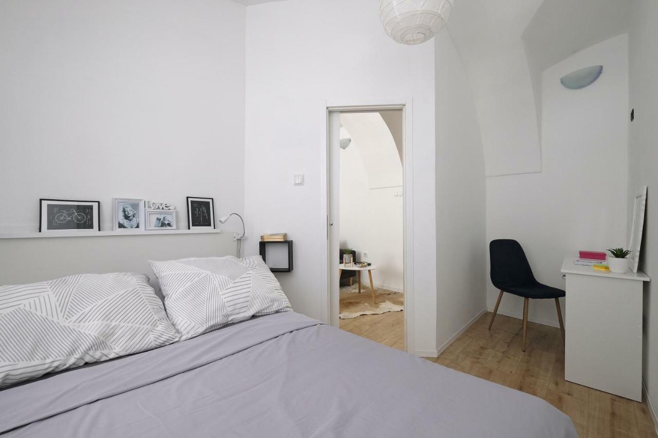 Stone Gate Apartamento Zagreb Exterior foto